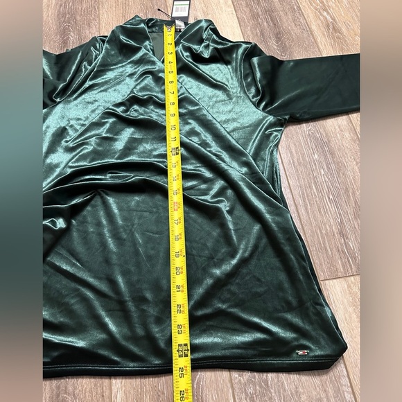 🛍️NWT Tommy Hilfiger gorgeous velvet wrap style top size large - Picture 5 of 11